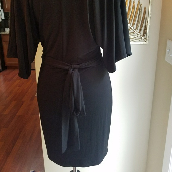 Little black dress **NECKLACE NOT INCLUDED** - Picture 4 of 5
